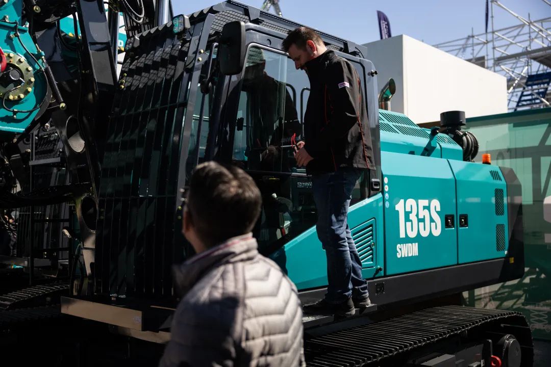 Bauma 2025 | 高端定制！山河智能Pro系列旋挖钻机燃爆全场